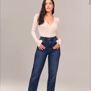 Curve Love Abercrombie & Fitch High-Rise Straight Leg Jeans - Dark Blue